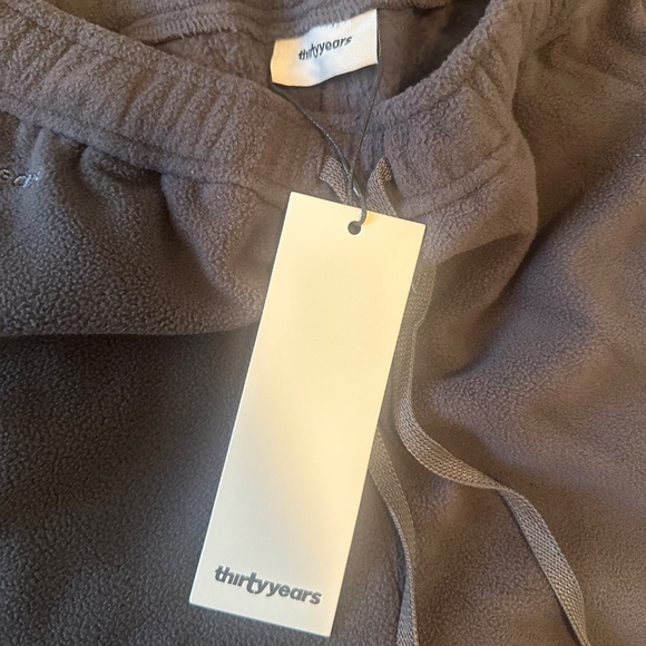 Thirty Years Ari fleece set - Picture 3 of 4